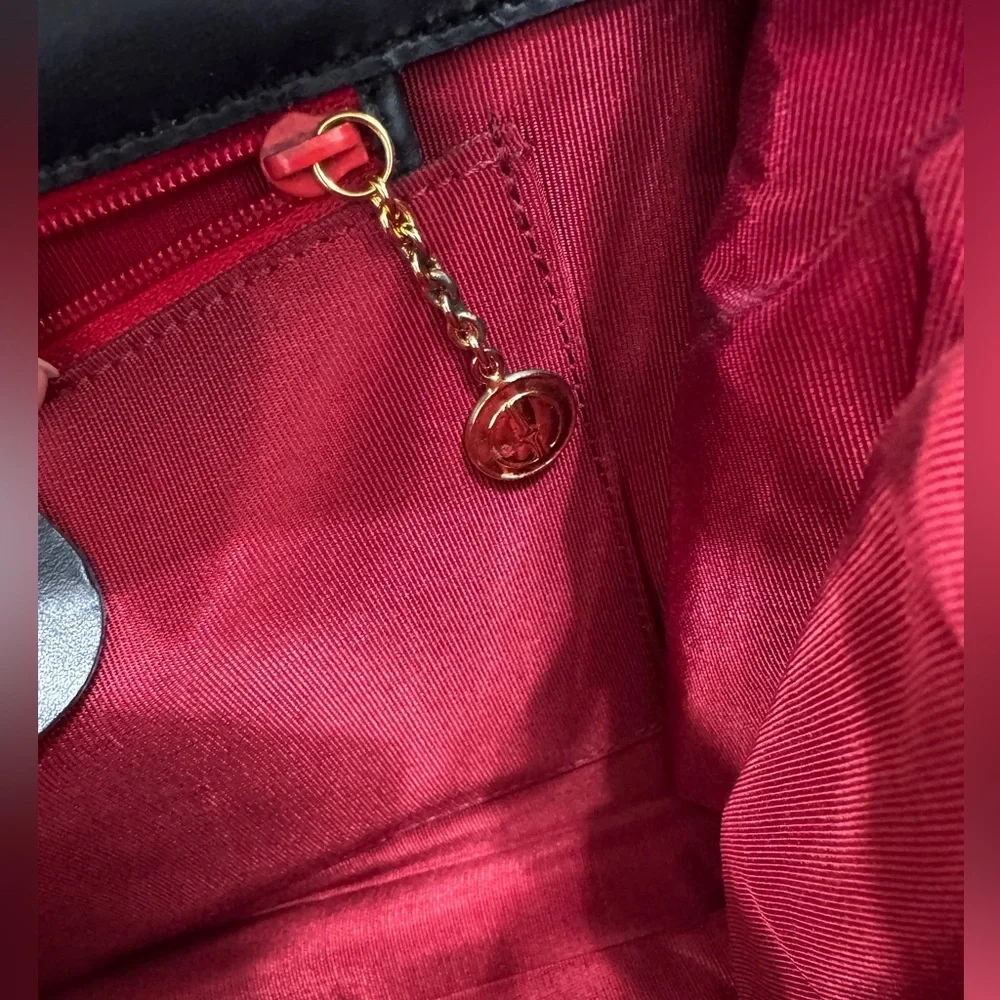 Gucci Vintage Black Leather Clutch/Shoulder Bag - Picture 9 of 17